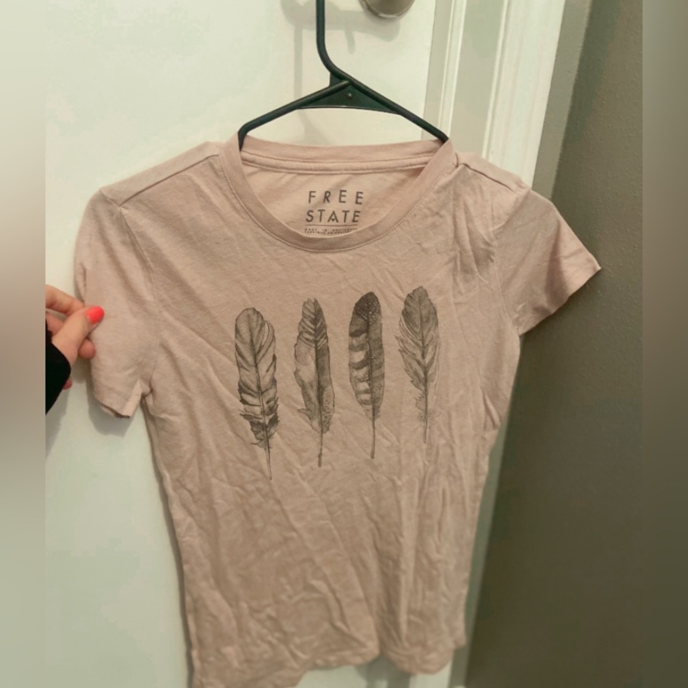 Aeropostale Graphic Tee, Size Medium